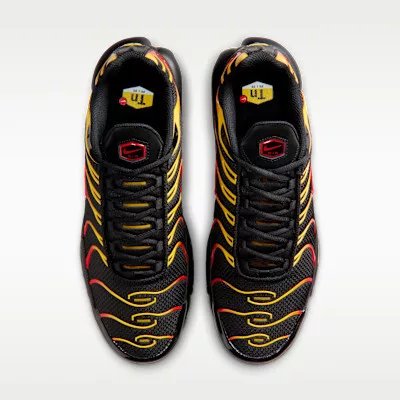 Nike Air Max Plus Black University Gold Red alacsony szárú sneaker – termékfotó, oldalnézet