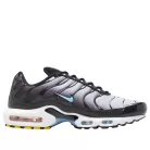 Nike Air Max Plus Black Light Smoke Grey férfi alacsony szárú utcai sneaker fekete szürke