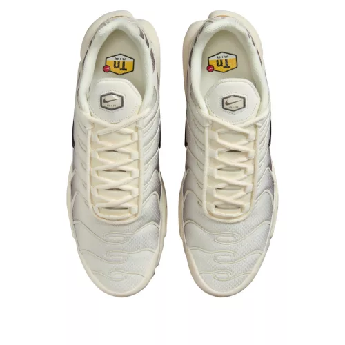 Air Max Plus 'Light Orewood Cave Stone' alacsony szárú sneaker – termékfotó, oldalnézet