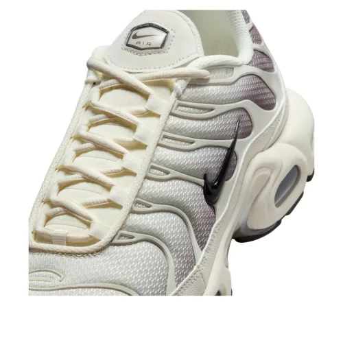 Air Max Plus 'Light Orewood Cave Stone' alacsony szárú sneaker – termékfotó, oldalnézet
