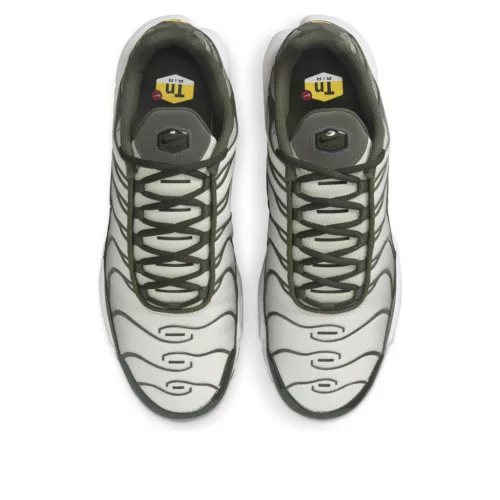 Nike Air Max Plus Sequoia Cargo Khaki alacsony szárú sneaker – termékfotó, oldalnézet