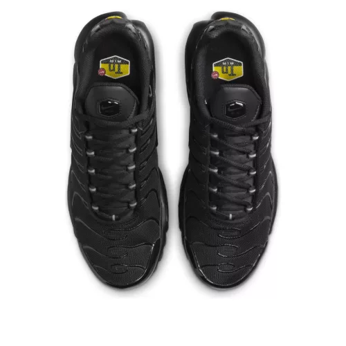 Nike Air Max Plus Triple Black (Women's) alacsony szárú sneaker – termékfotó, oldalnézet