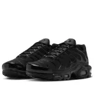 Nike Air Max Plus Triple Black (Women's) alacsony szárú sneaker – termékfotó, oldalnézet