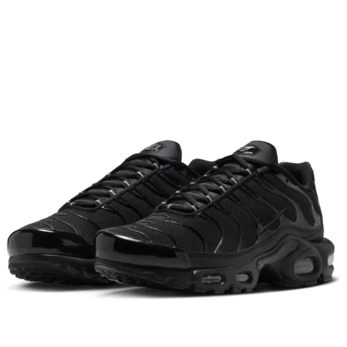 Nike Air Max Plus Triple Black (Women's) alacsony szárú sneaker – termékfotó, oldalnézet