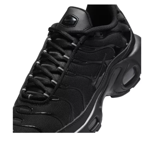 Nike Air Max Plus Triple Black (Women's) alacsony szárú sneaker – termékfotó, oldalnézet