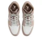 Air Jordan 1 Mid Enigma Stone férfi közepes szárú kosárlabdacipő szürke