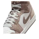 Air Jordan 1 Mid Enigma Stone férfi közepes szárú kosárlabdacipő szürke
