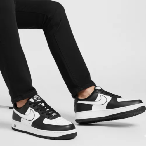 Nike Air Force 1 Low '07 White Swoosh Panda férfi alacsony szárú utcai sneaker fekete fehér