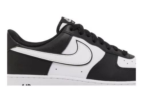 Nike Air Force 1 Low '07 White Swoosh Panda férfi alacsony szárú utcai sneaker fekete fehér