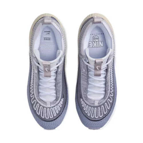 Nike Cosmic Unity 3 Be True To Her School alacsony szárú sneaker – termékfotó, oldalnézet