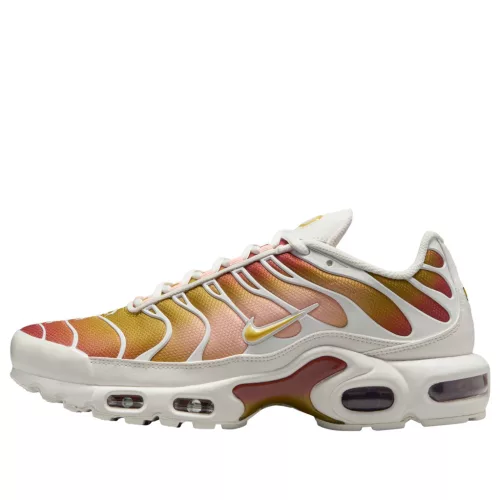 Nike Air Max Plus Rugged Orange Saturn Gold (Women's) alacsony szárú sneaker – termékfotó, oldalnézet