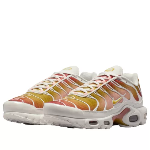 Nike Air Max Plus Rugged Orange Saturn Gold (Women's) alacsony szárú sneaker – termékfotó, oldalnézet