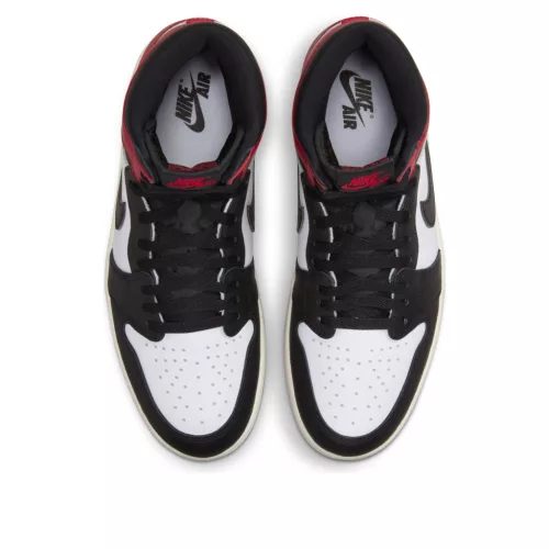 Jordan 1 Retro High OG Black Toe Reimagined magas szárú sneaker – termékfotó, oldalnézet