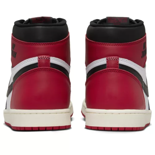 Jordan 1 Retro High OG Black Toe Reimagined magas szárú sneaker – termékfotó, oldalnézet