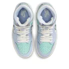 Jordan 1 High Method of Make Hydrogen Blue (Women's) magas szárú sneaker – termékfotó, oldalnézet