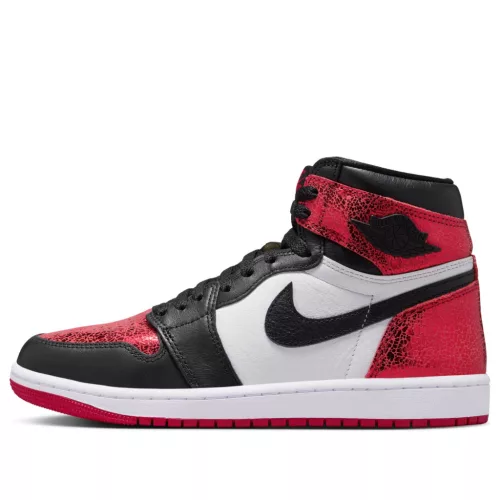 Jordan 1 High OG Ruby (Women's) magas szárú sneaker – termékfotó, oldalnézet