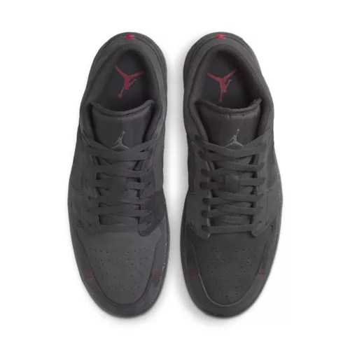 Jordan 1 Low SE Craft Dark Smoke Grey Varsity Red alacsony szárú sneaker – termékfotó, oldalnézet