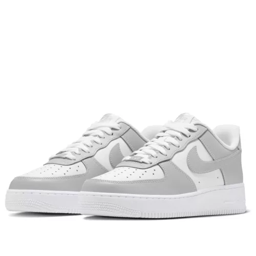 Nike Air Force 1 Low '07 Light Smoke Grey White alacsony szárú sneaker – termékfotó, oldalnézet
