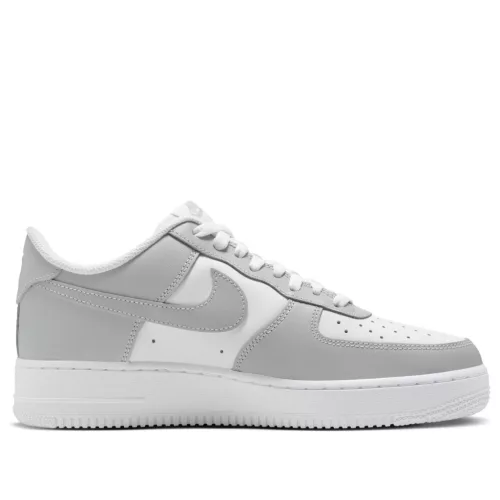 Nike Air Force 1 Low '07 Light Smoke Grey White alacsony szárú sneaker – termékfotó, oldalnézet