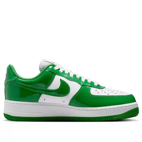 Nike Air Force 1 Low '07 Kelly Green Patent (Women's) alacsony szárú sneaker – termékfotó, oldalnézet