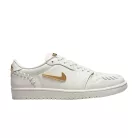 Jordan 1 Low Method of Make Sail Metallic Gold (Women's) női alacsony szárú utcai sneaker krém