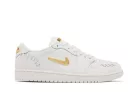 Jordan 1 Low Method of Make Sail Metallic Gold (Women's) női alacsony szárú utcai sneaker krém