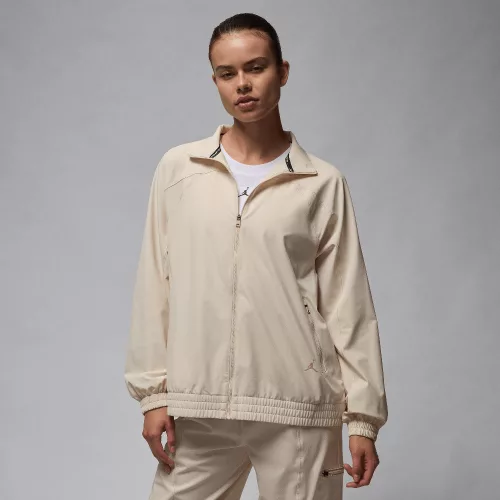 Jordan Sport Women's Dri-FIT Woven Jacket Legend Light Brown/Legend Medium Brown – termékfotó, oldalnézet