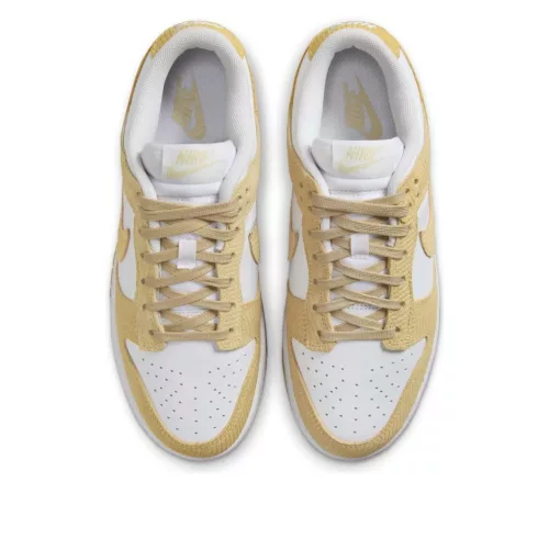 Nike Dunk Low Alabaster Corduroy (Women's) alacsony szárú sneaker – termékfotó, oldalnézet