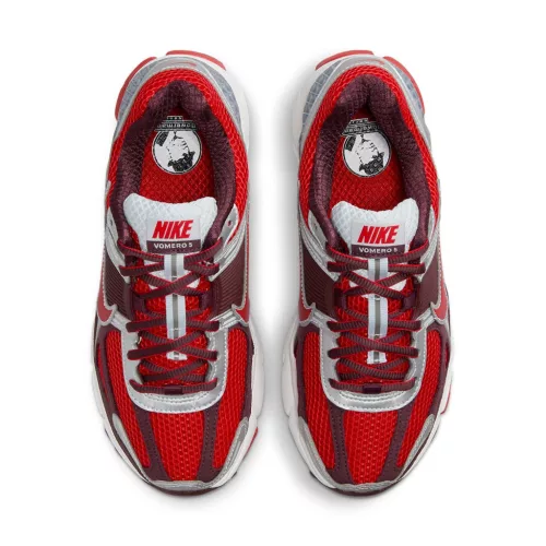 Nike Zoom Vomero 5 Mystic Red (Women's) alacsony szárú sneaker – termékfotó, oldalnézet
