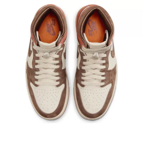 Jordan 1 Retro High OG SP Dusted Clay (Women's) magas szárú sneaker – termékfotó, oldalnézet