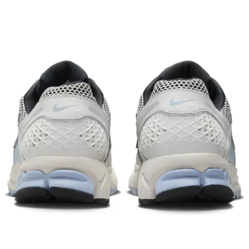 Wmns Air Zoom Vomero 5 'Light Armory Blue' alacsony szárú sneaker – termékfotó, oldalnézet