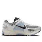 Wmns Air Zoom Vomero 5 'Light Armory Blue' alacsony szárú sneaker – termékfotó, oldalnézet