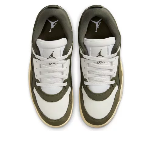 Wmns Air Jordan 4 RM 'Medium Olive' alacsony szárú sneaker – termékfotó, oldalnézet