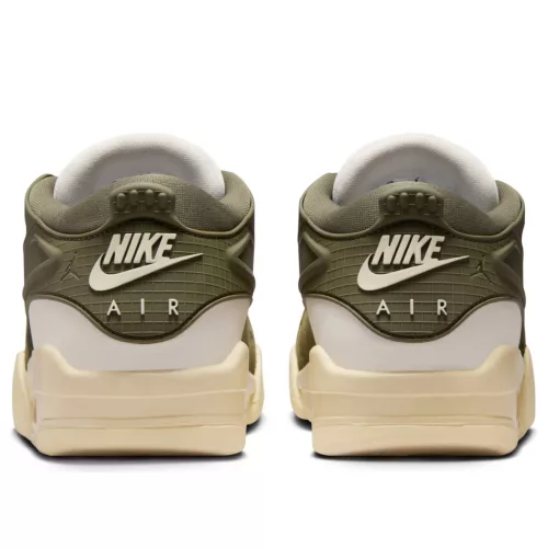 Wmns Air Jordan 4 RM 'Medium Olive' alacsony szárú sneaker – termékfotó, oldalnézet