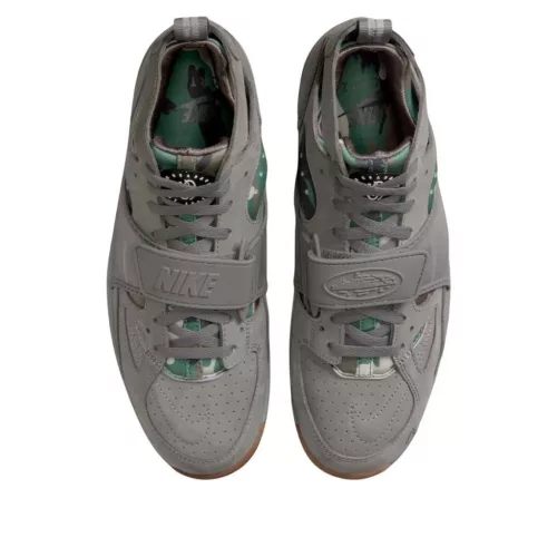 Nike Air Trainer Huarache Corteiz Gully Grey alacsony szárú sneaker – termékfotó, oldalnézet