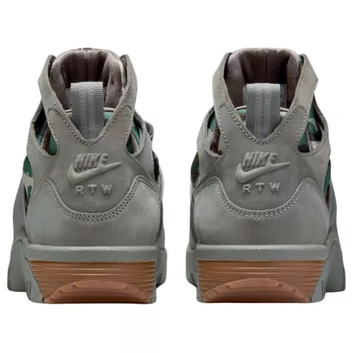 Nike Air Trainer Huarache Corteiz Gully Grey alacsony szárú sneaker – termékfotó, oldalnézet