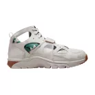 Nike Air Trainer Huarache Corteiz Light Bone alacsony szárú sneaker – termékfotó, oldalnézet
