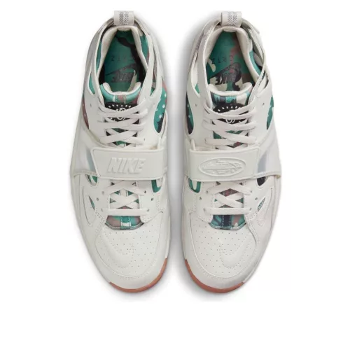 Nike Air Trainer Huarache Corteiz Light Bone alacsony szárú sneaker – termékfotó, oldalnézet