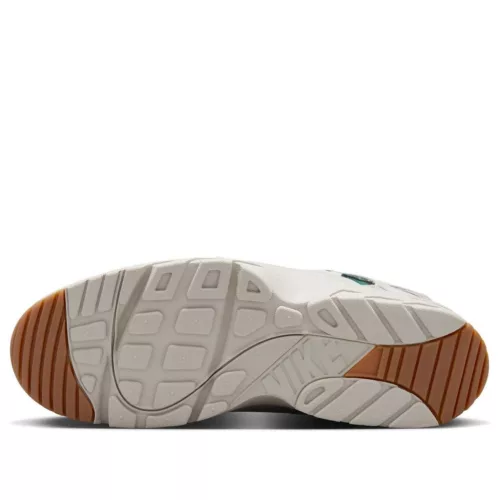Nike Air Trainer Huarache Corteiz Light Bone alacsony szárú sneaker – termékfotó, oldalnézet