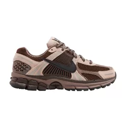 Nike Zoom Vomero 5 Plum Eclipse alacsony szárú sneaker – termékfotó, oldalnézet