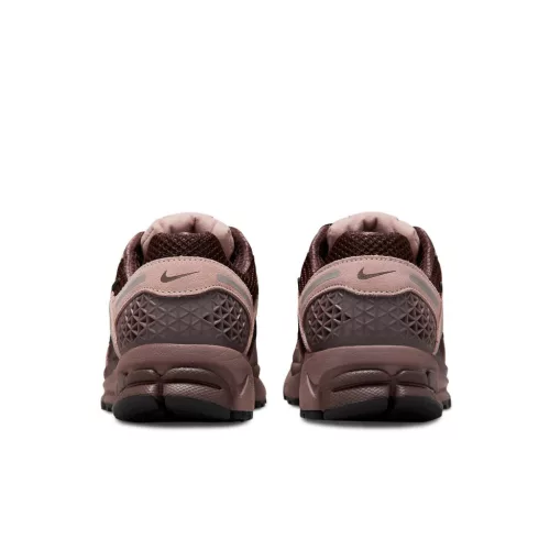 Nike Zoom Vomero 5 Plum Eclipse alacsony szárú sneaker – termékfotó, oldalnézet
