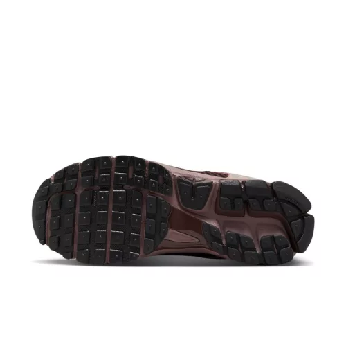 Nike Zoom Vomero 5 Plum Eclipse alacsony szárú sneaker – termékfotó, oldalnézet