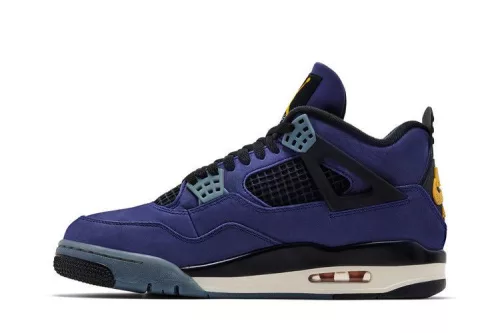 Jordan 4 Retro Lakers alacsony szárú sneaker – termékfotó, oldalnézet
