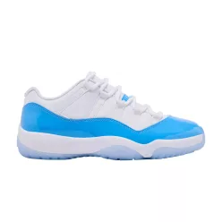 Jordan 11 Retro Low University Blue (2026) alacsony szárú sneaker – termékfotó, oldalnézet