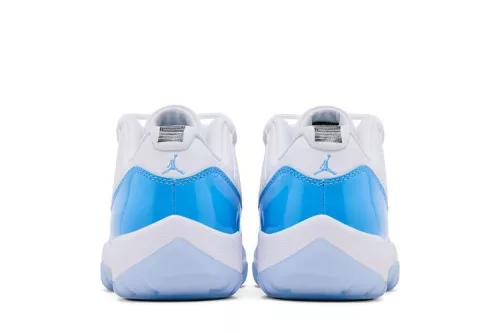Jordan 11 Retro Low University Blue (2026) alacsony szárú sneaker – termékfotó, oldalnézet
