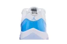 Jordan 11 Retro Low University Blue (2026) alacsony szárú sneaker – termékfotó, oldalnézet