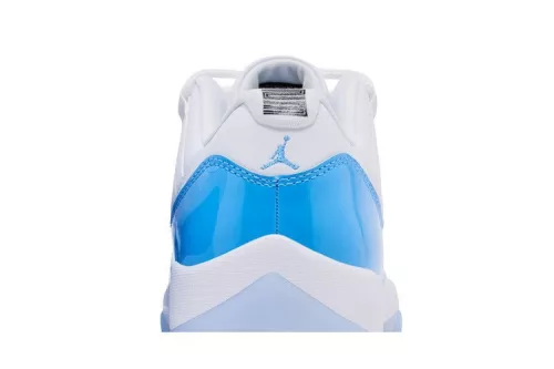 Jordan 11 Retro Low University Blue (2026) alacsony szárú sneaker – termékfotó, oldalnézet