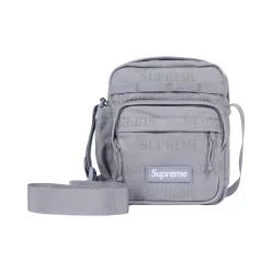 Supreme Shoulder Bag 'Light Blue' – termékfotó, oldalnézet