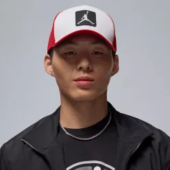 Jordan Rise Jumpman Trucker Cap White Red – termékfotó, oldalnézet