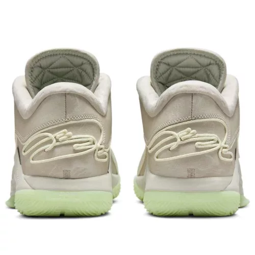 Nike LeBron 22 Dunkman (Translucent Outsole) alacsony szárú sneaker – termékfotó, oldalnézet